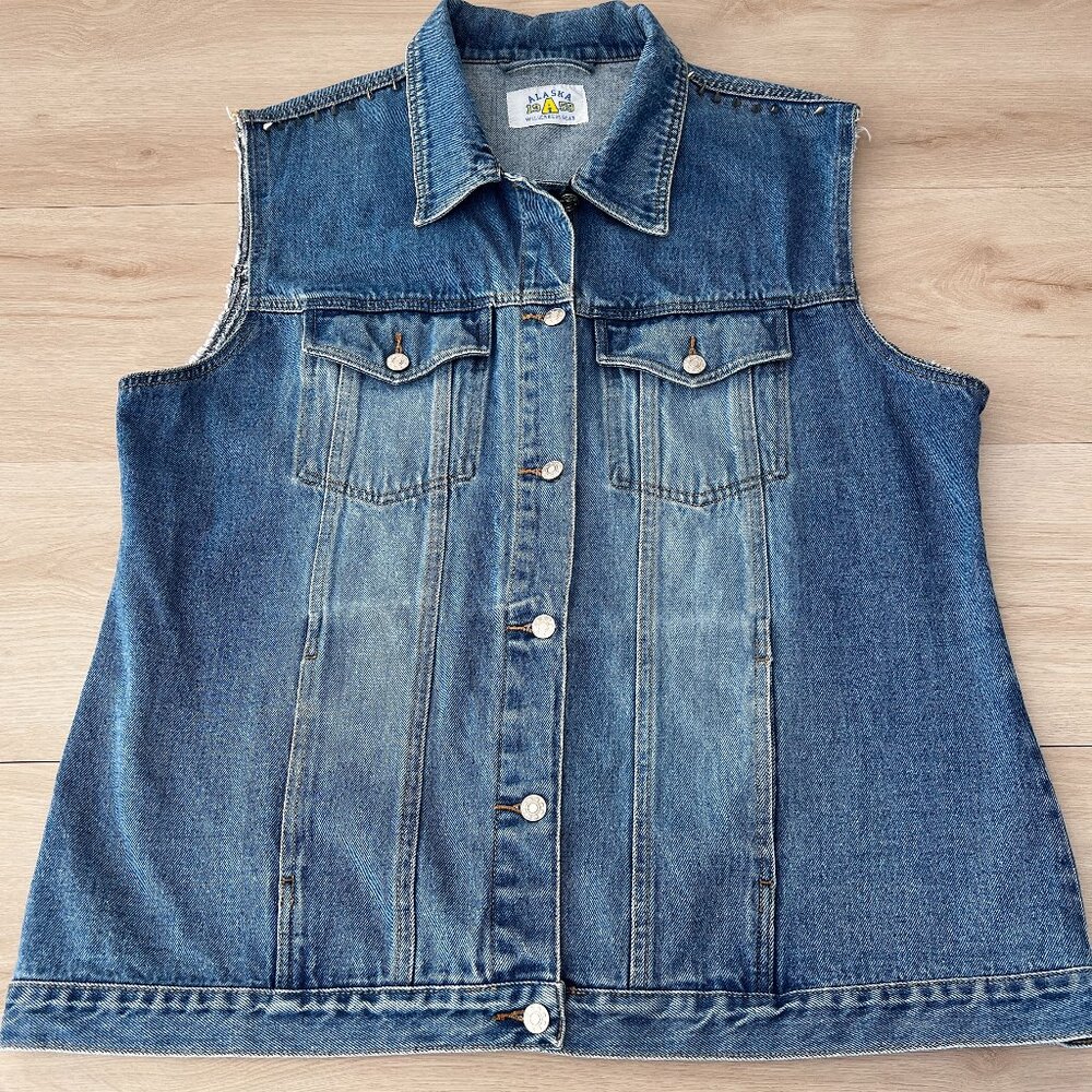 Vintage 90s Alaska Wilderness Gear 1959 Men's XL Blue Denim Vest (Customized)